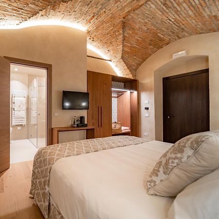 Conti Thun Wine Resort Puegnago del Garda Esterno foto