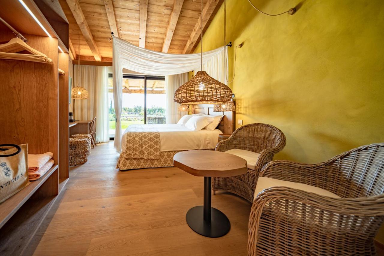 Conti Thun Wine Resort Puegnago del Garda Esterno foto