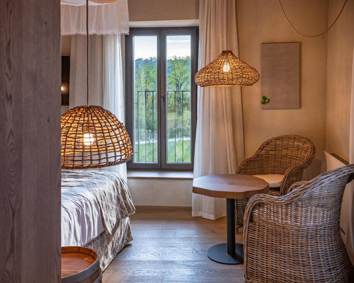 Conti Thun Wine Resort Puegnago del Garda Esterno foto