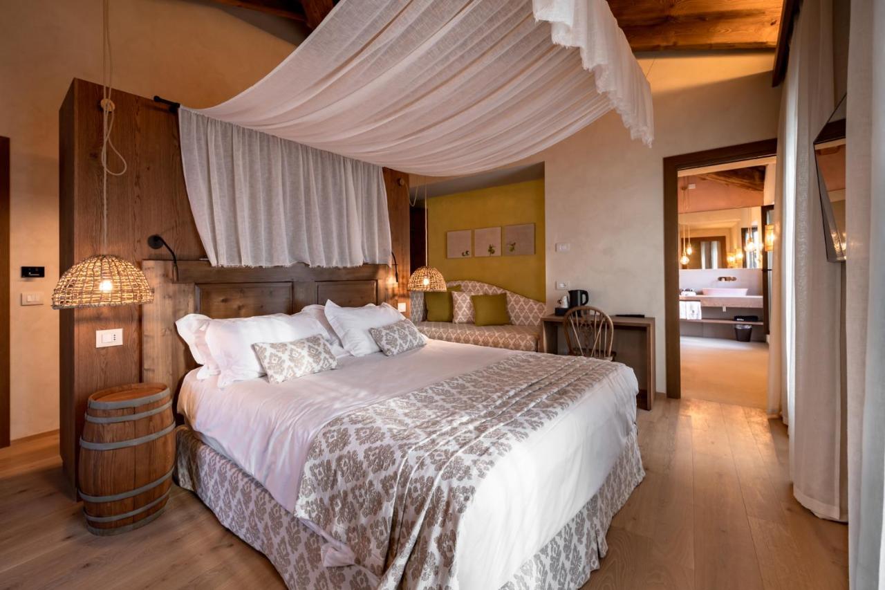 Conti Thun Wine Resort Puegnago del Garda Esterno foto
