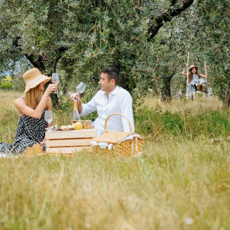 Conti Thun Wine Resort Puegnago del Garda Esterno foto