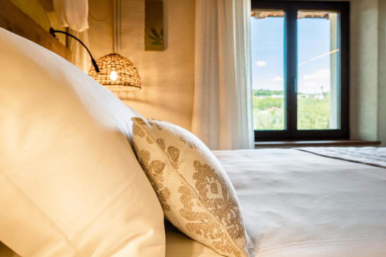 Conti Thun Wine Resort Puegnago del Garda Esterno foto
