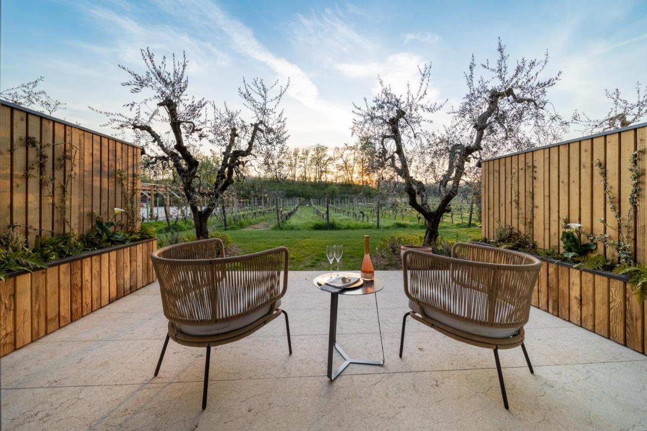 Conti Thun Wine Resort Puegnago del Garda Esterno foto