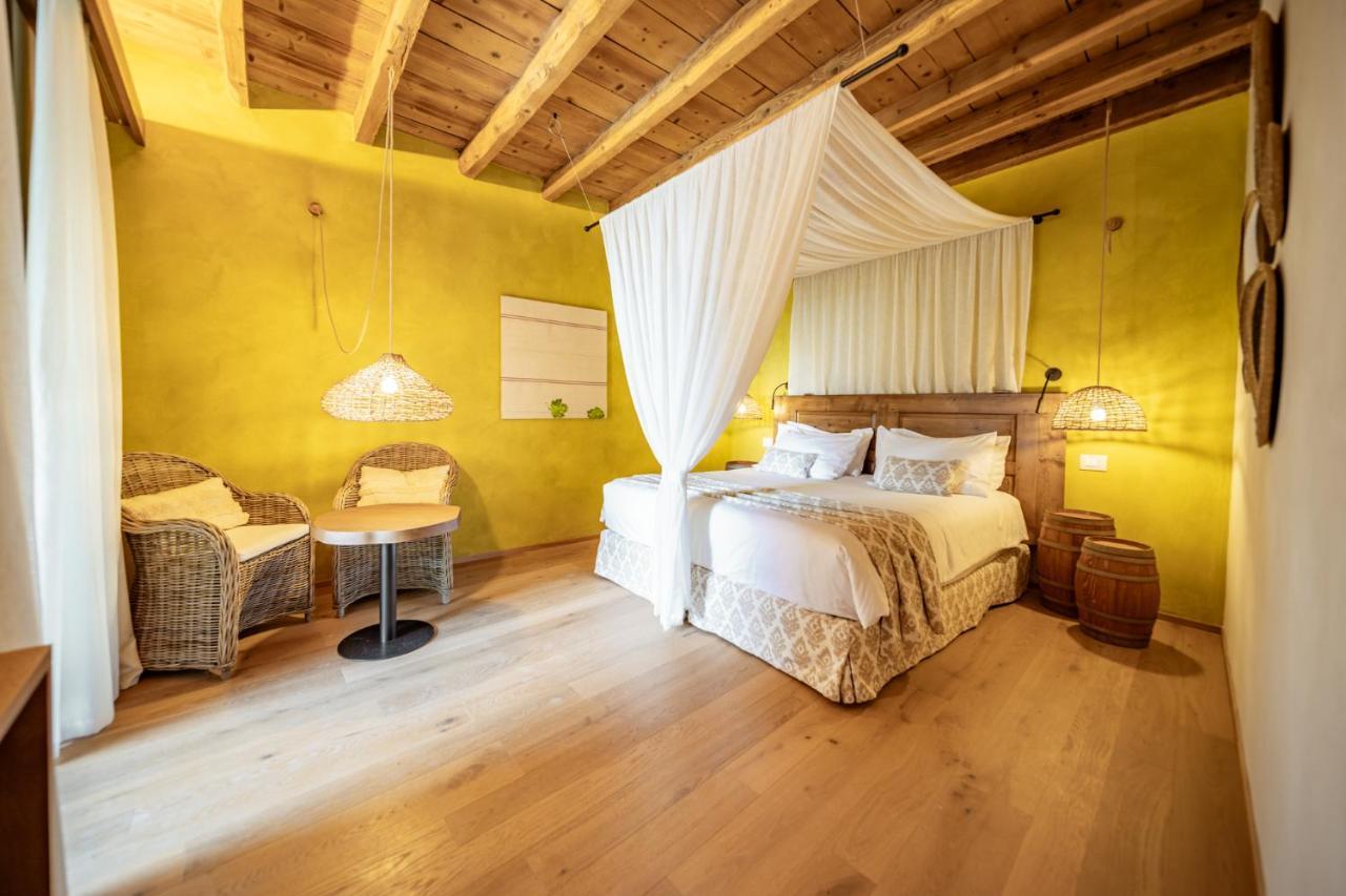Conti Thun Wine Resort Puegnago del Garda Esterno foto
