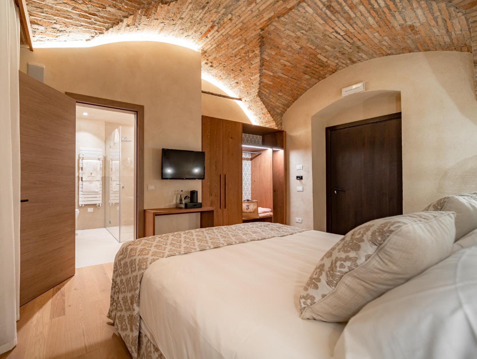 Conti Thun Wine Resort Puegnago del Garda Esterno foto