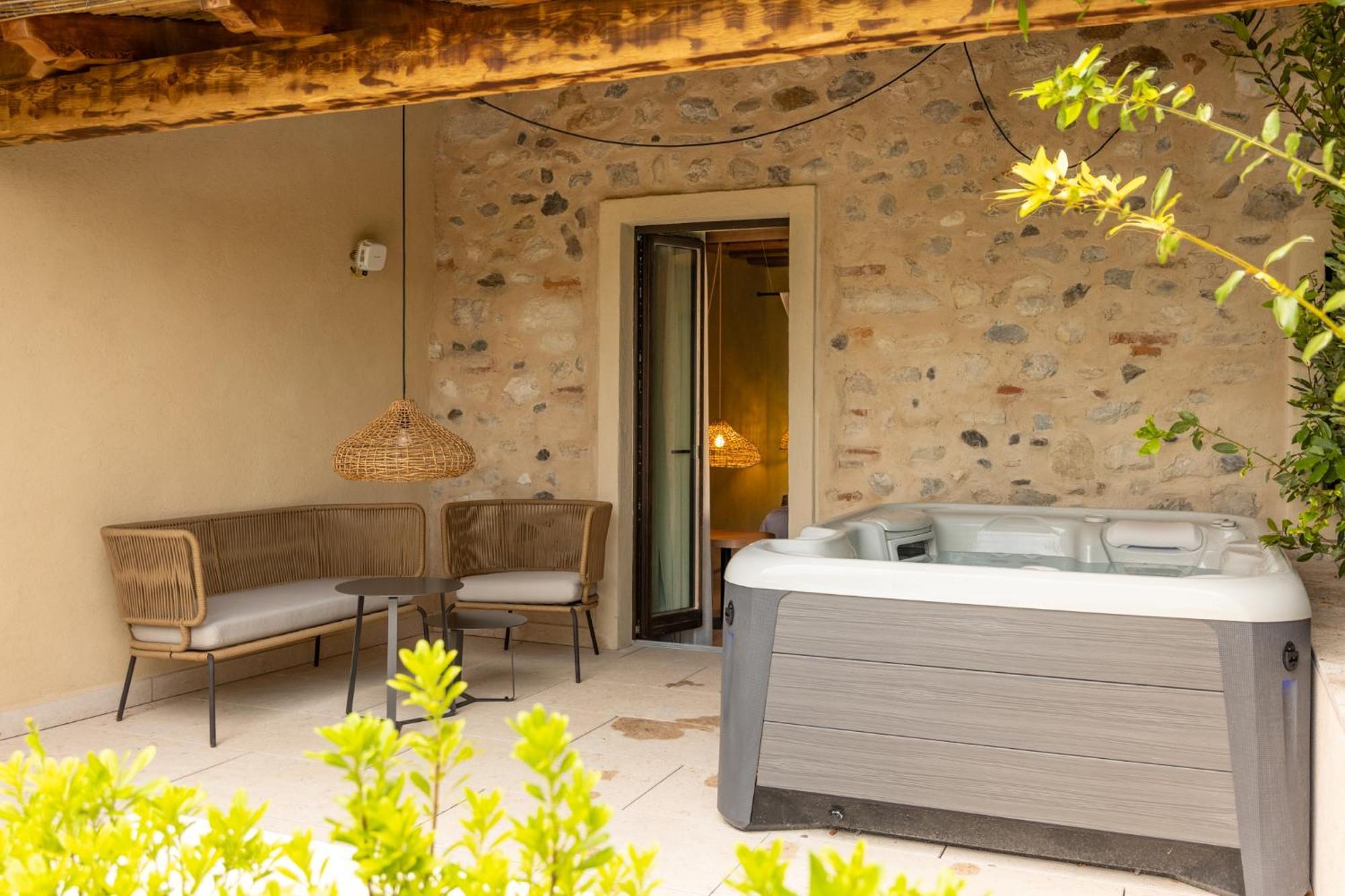 Conti Thun Wine Resort Puegnago del Garda Esterno foto
