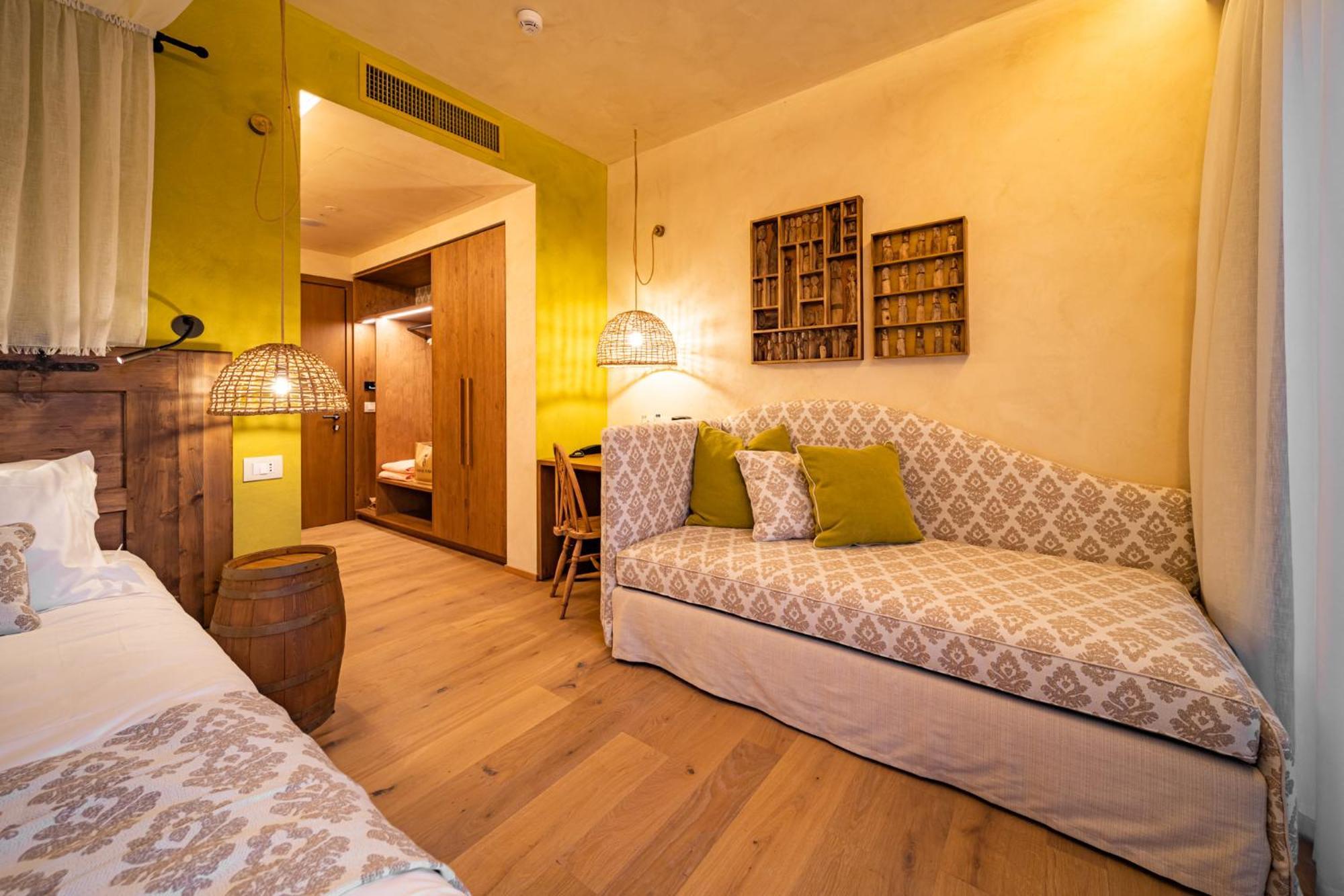 Conti Thun Wine Resort Puegnago del Garda Esterno foto