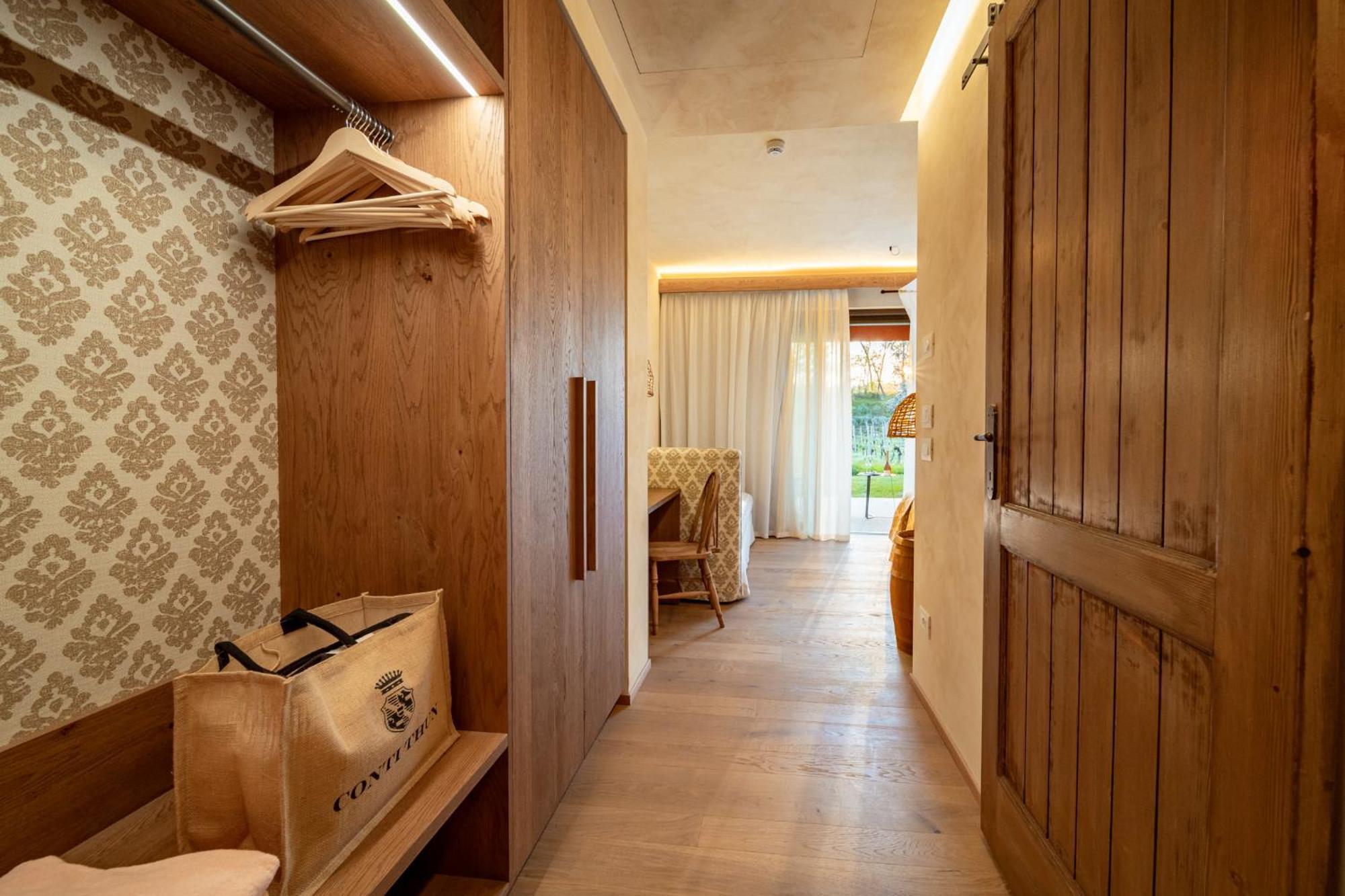 Conti Thun Wine Resort Puegnago del Garda Esterno foto